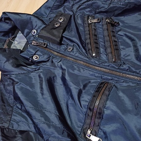 🔥Rare Guess vintage bomber jacket!!!🔥 - Picture 2 of 4